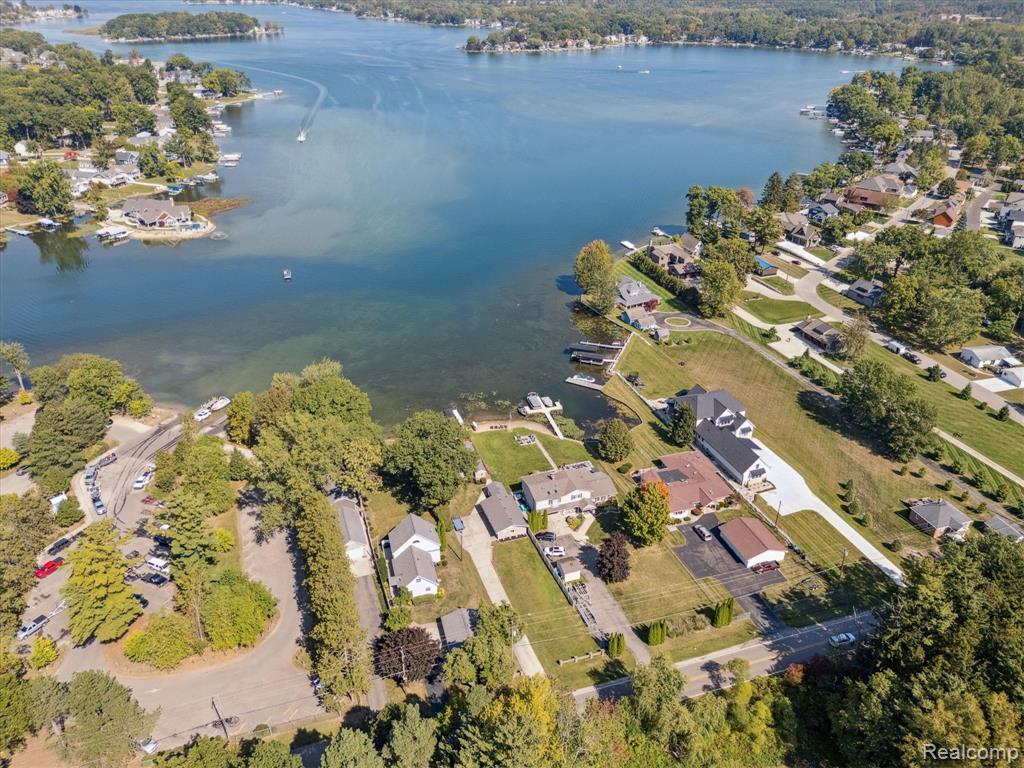 2236 Grove Park Road, Fenton, MI 48430 — Photo 40
