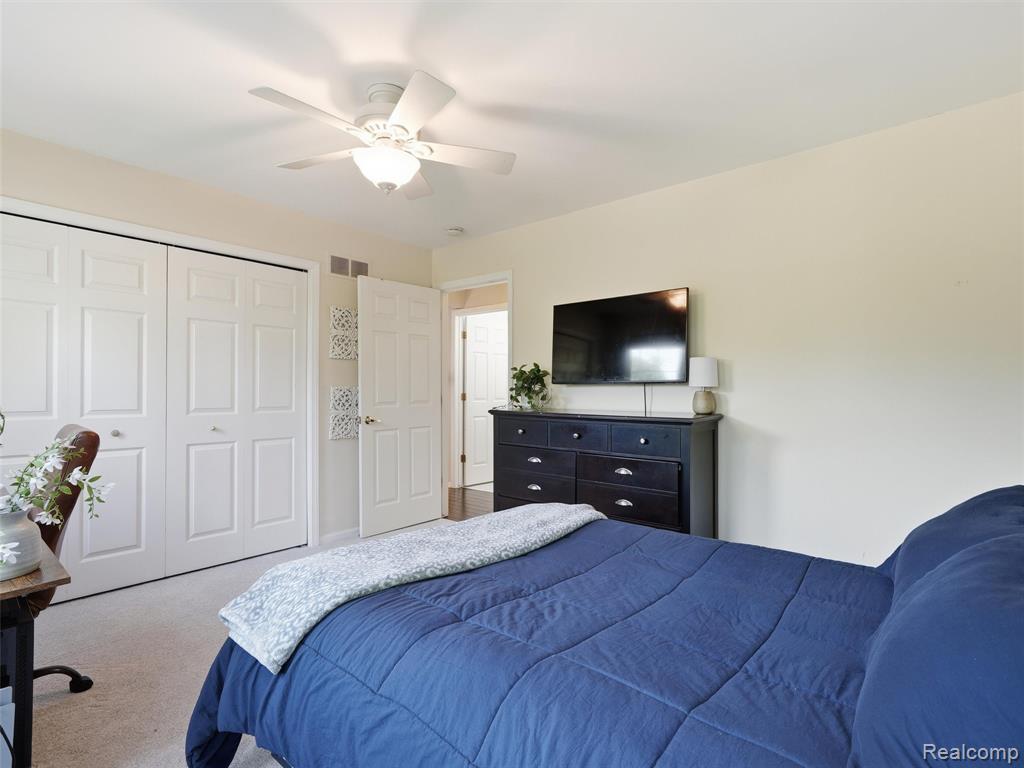 732 Westhills Drive, South Lyon, MI 48178 — Photo 32