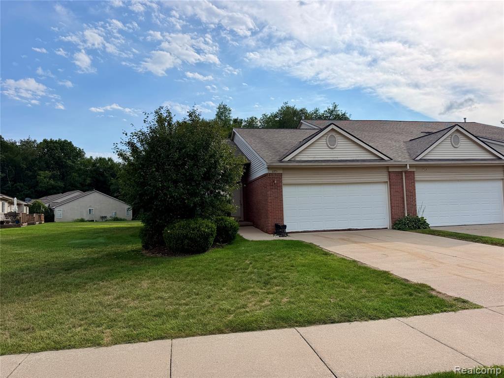 2251 Crystal Crossing Drive, 12, Howell, MI 48843