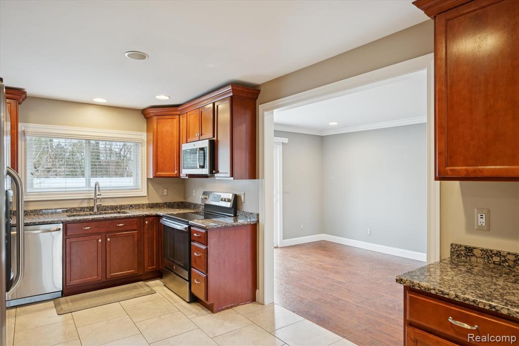 45567 Gable Inn Street, Shelby Twp, MI 48317 — Photo 8
