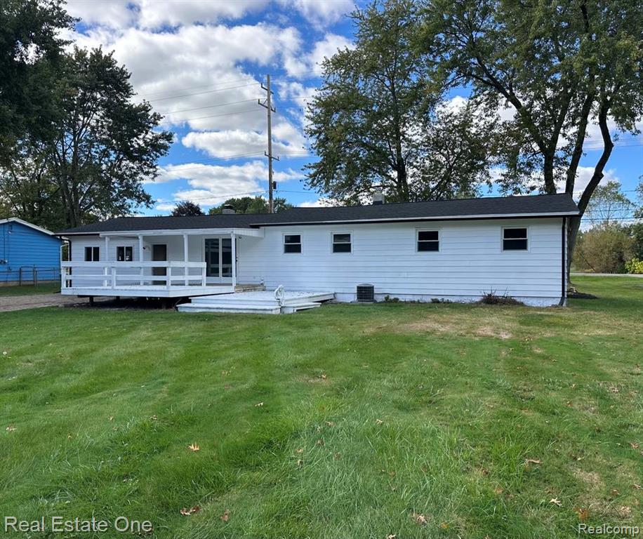 5481 Belsay Road, Grand Blanc, MI 48439 — Photo 30