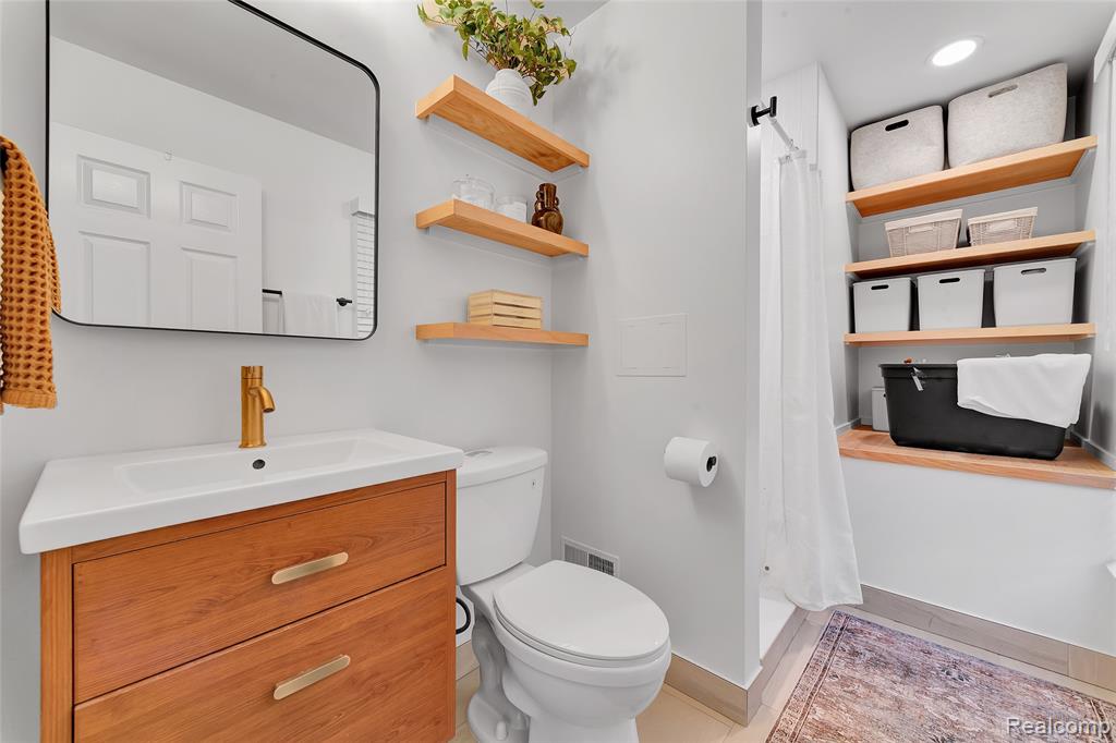 417 Curry Avenue, Royal Oak, MI 48067 — Photo 19