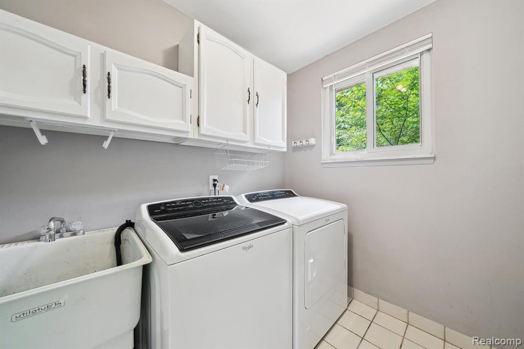 7302 PARKWAY Court, Canton, MI 48187 — Photo 28