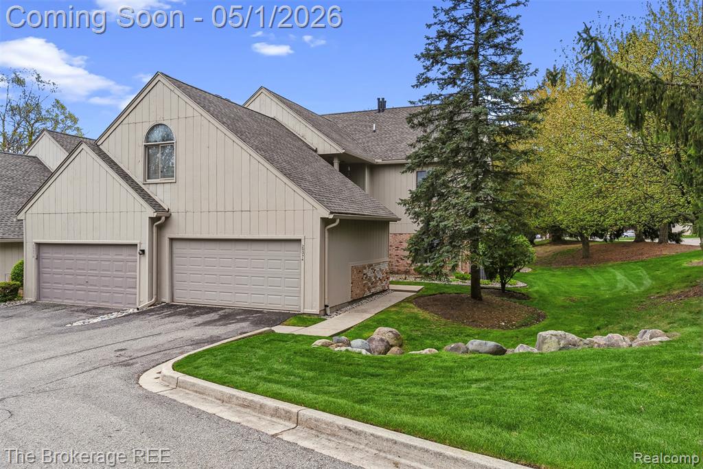 29374 Laurel Drive, Farmington Hills, MI 48331 — Photo 2