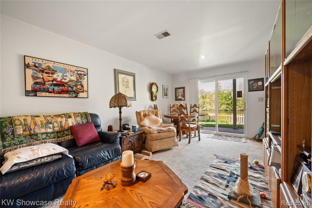 727 Mill Pointe Drive, 16, Milford, MI 48381 — Photo 25