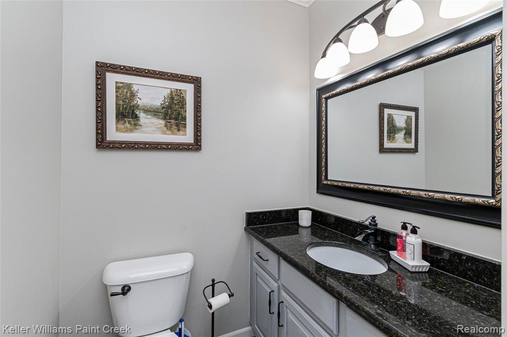 4998 Menominee Lane, Clarkston, MI 48348 — Photo 41