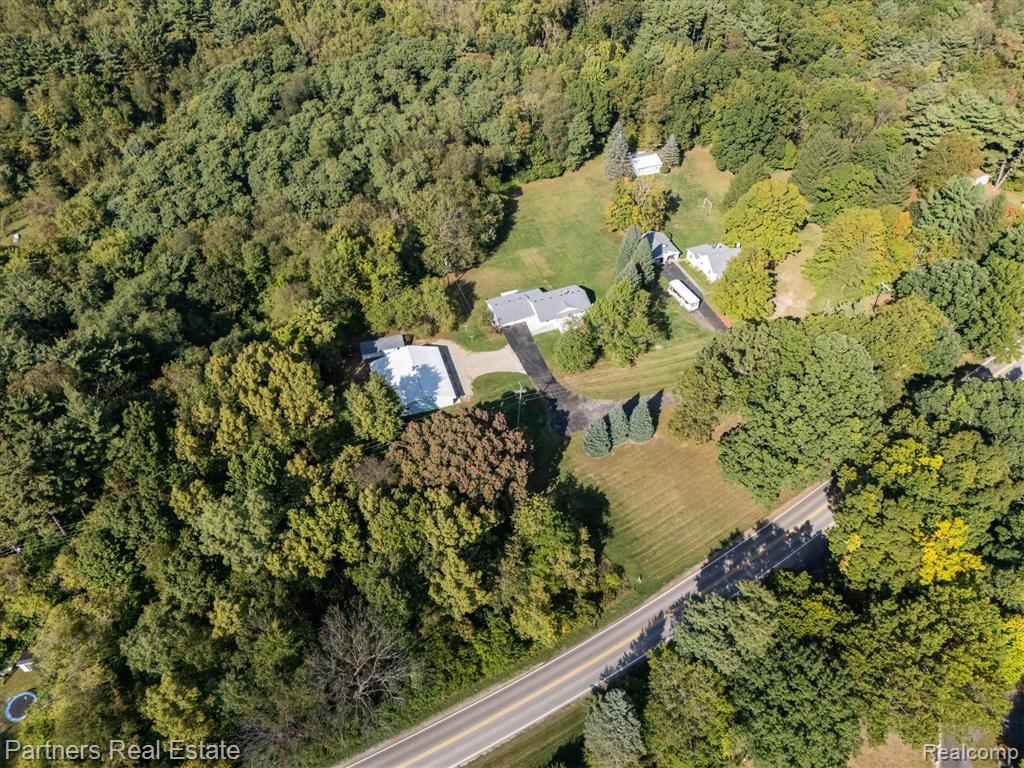 6505 Strawberry Lake Road, Hamburg, MI — Photo 69