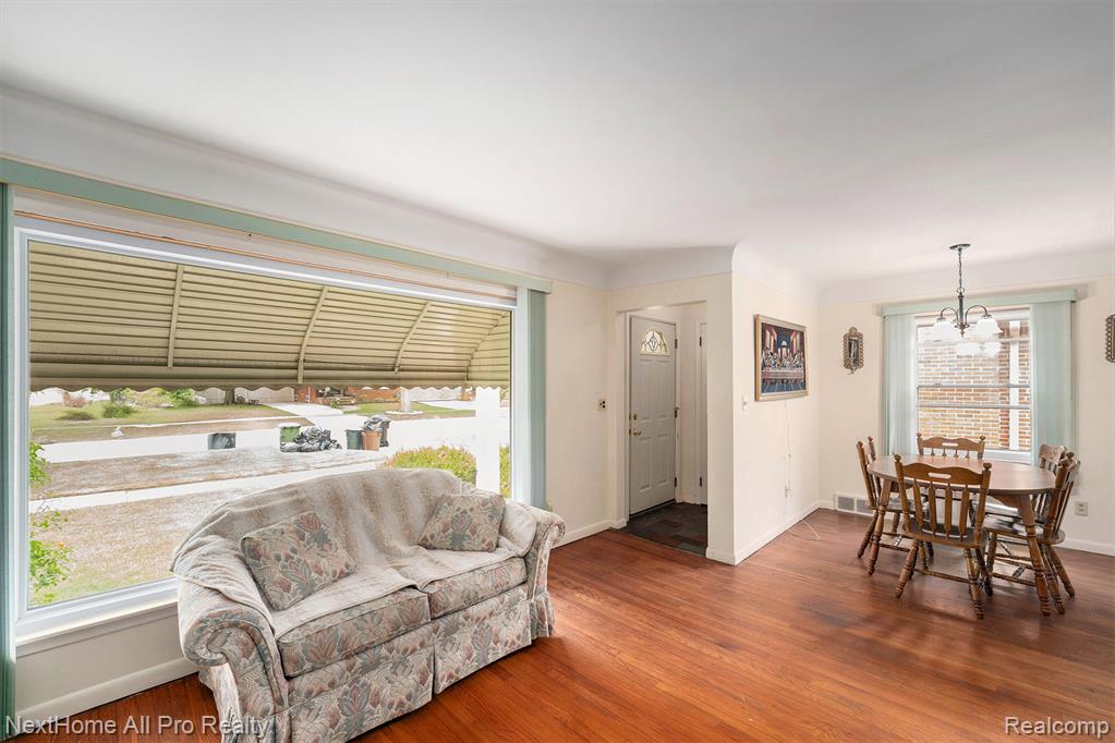 6587 Cortland Avenue, Allen Park, MI 48101 — Photo 3