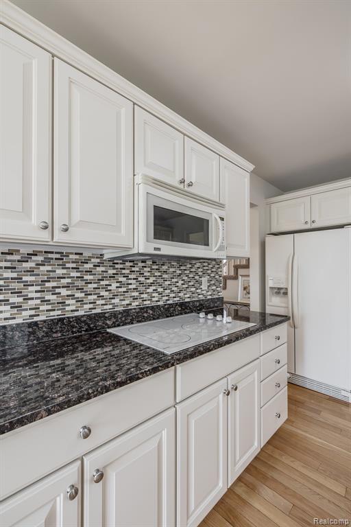 50077 Lexington Avenue E, Utica, MI 48317 — Photo 15