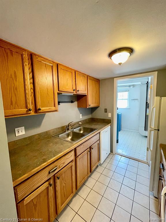 196 PRINCETON Drive, South Lyon, MI 48178 — Photo 5