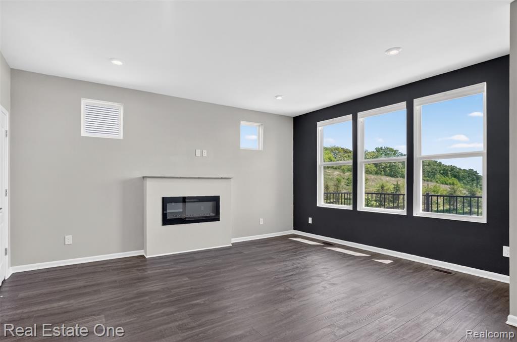 4799 Broomfield Way, Lake Orion, MI — Photo 8
