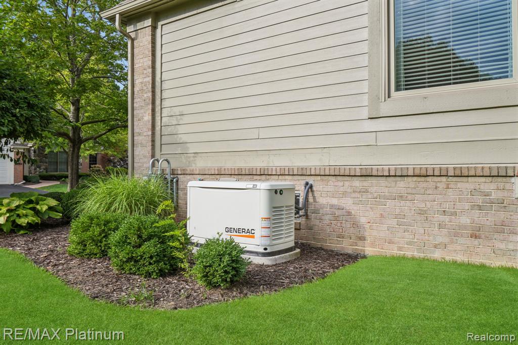 4663 Huntington Drive, Brighton, MI 48116 — Photo 34
