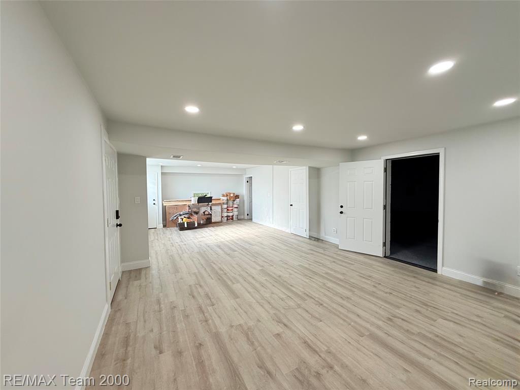 5729 S Beech Daly Street, Dearborn Heights, MI 48125 — Photo 4