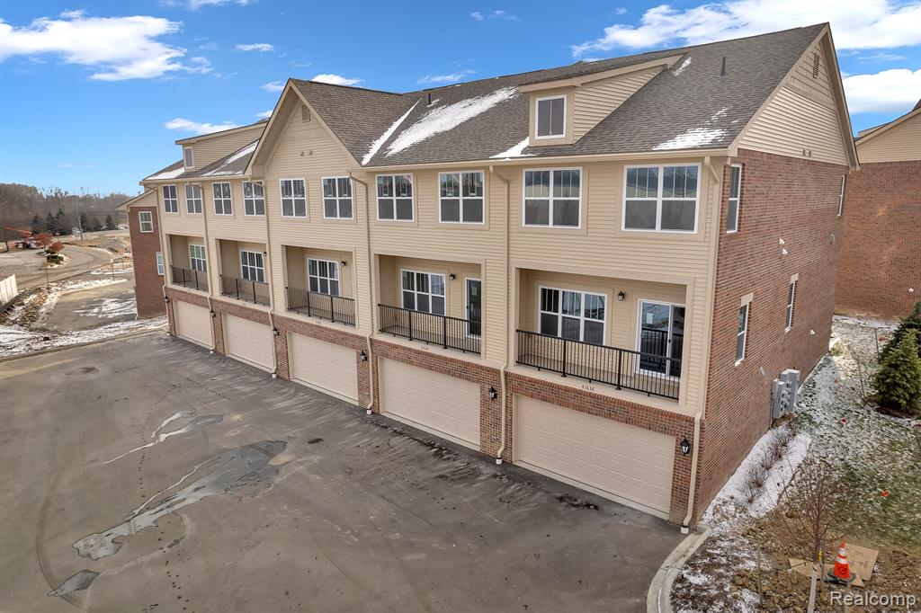 41600 ORIANNA Lane, 14, Novi, MI — Photo 11