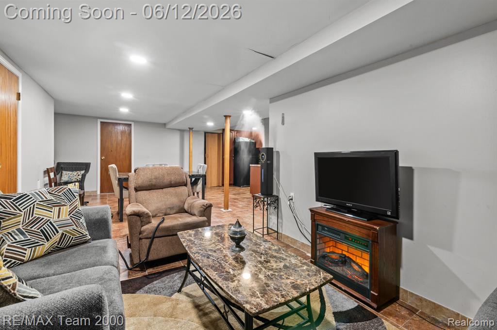 3 Morross Court, Dearborn, MI 48126 — Photo 27