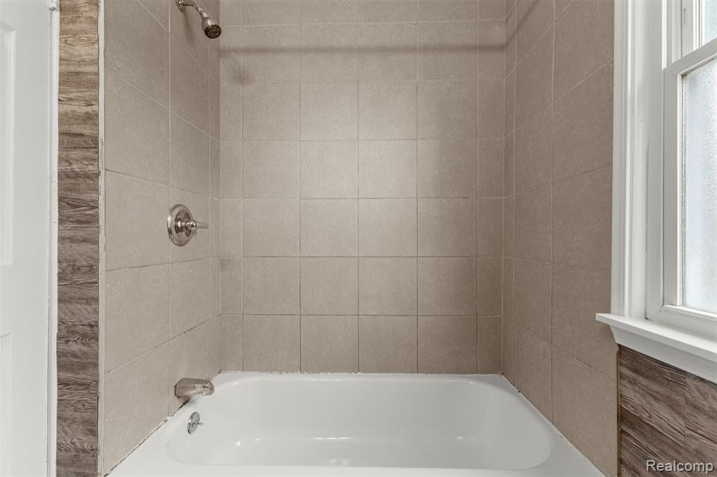 5629 Katherine Street, Dearborn Heights, MI 48125 — Photo 11