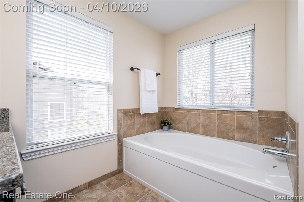 5947 Strawberry Circle, Commerce Twp, MI 48382 — Photo 43