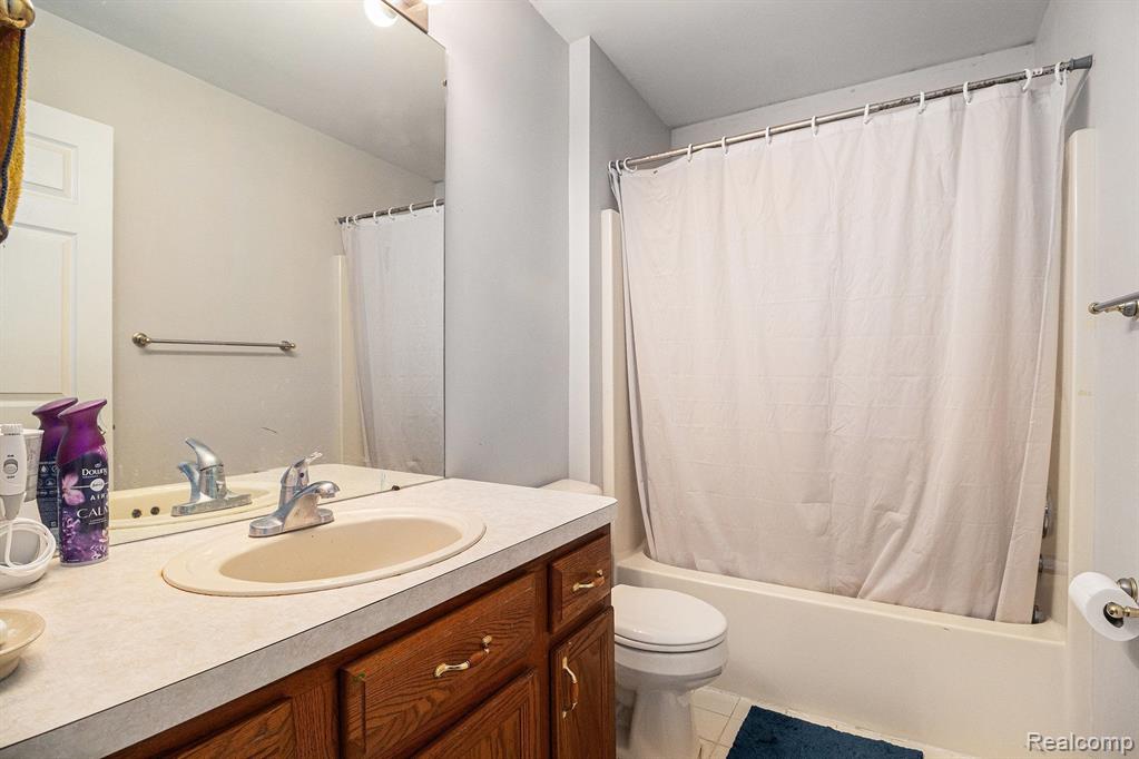 47291 FAIRLAWN Court, Canton, MI 48188 — Photo 22
