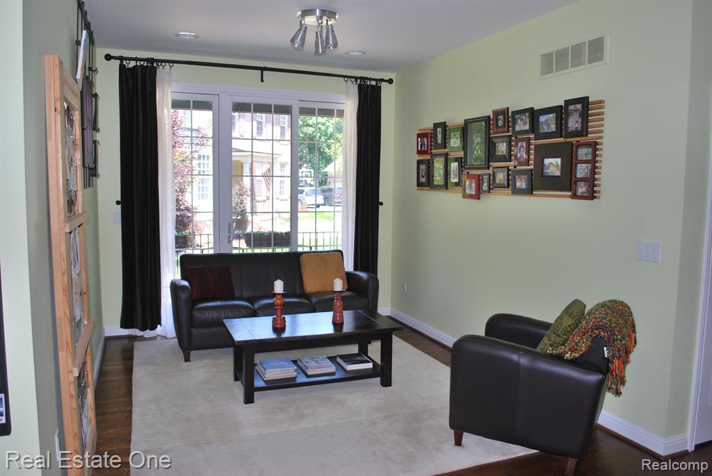49664 TAFT Lane, Canton, MI 48188 — Photo 33