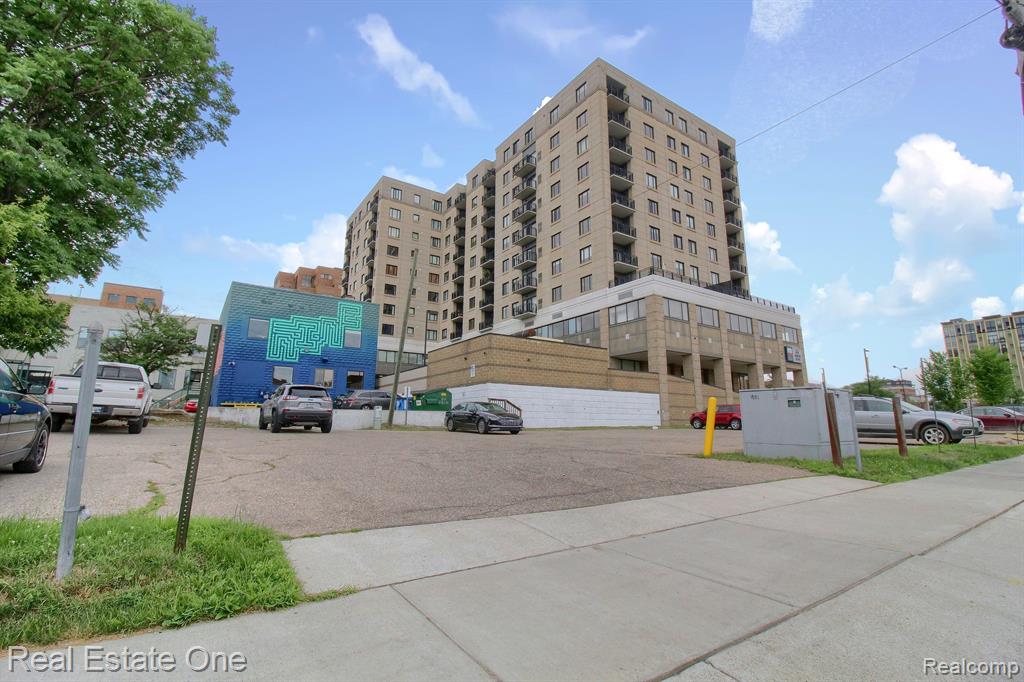 111 N ASHLEY Street, 611, Ann Arbor, MI 48104 — Photo 3