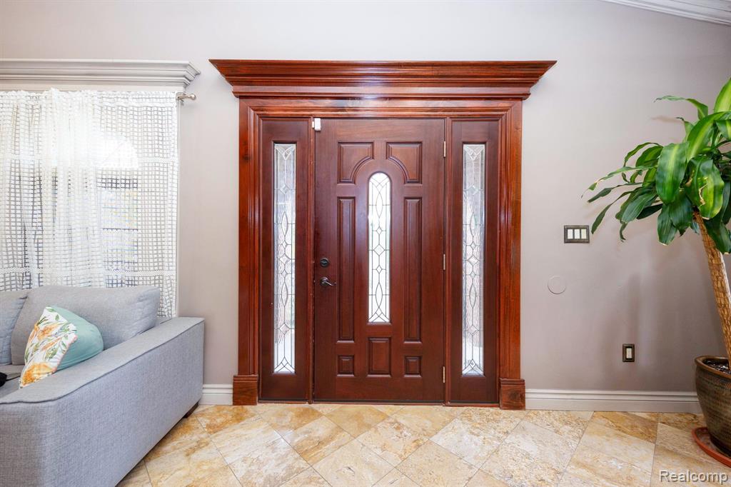 8401 Fenton Street, Dearborn Heights, MI 48127 — Photo 9
