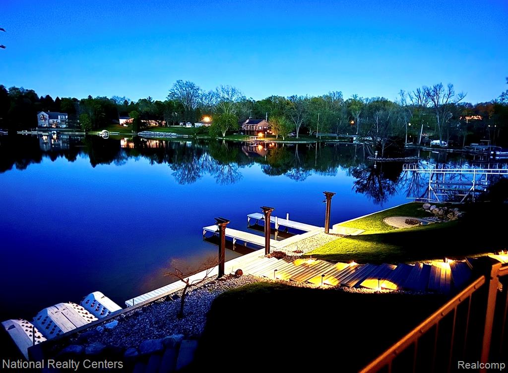 7050 Lake Shannon Court, Fenton, MI 48430 — Photo 67