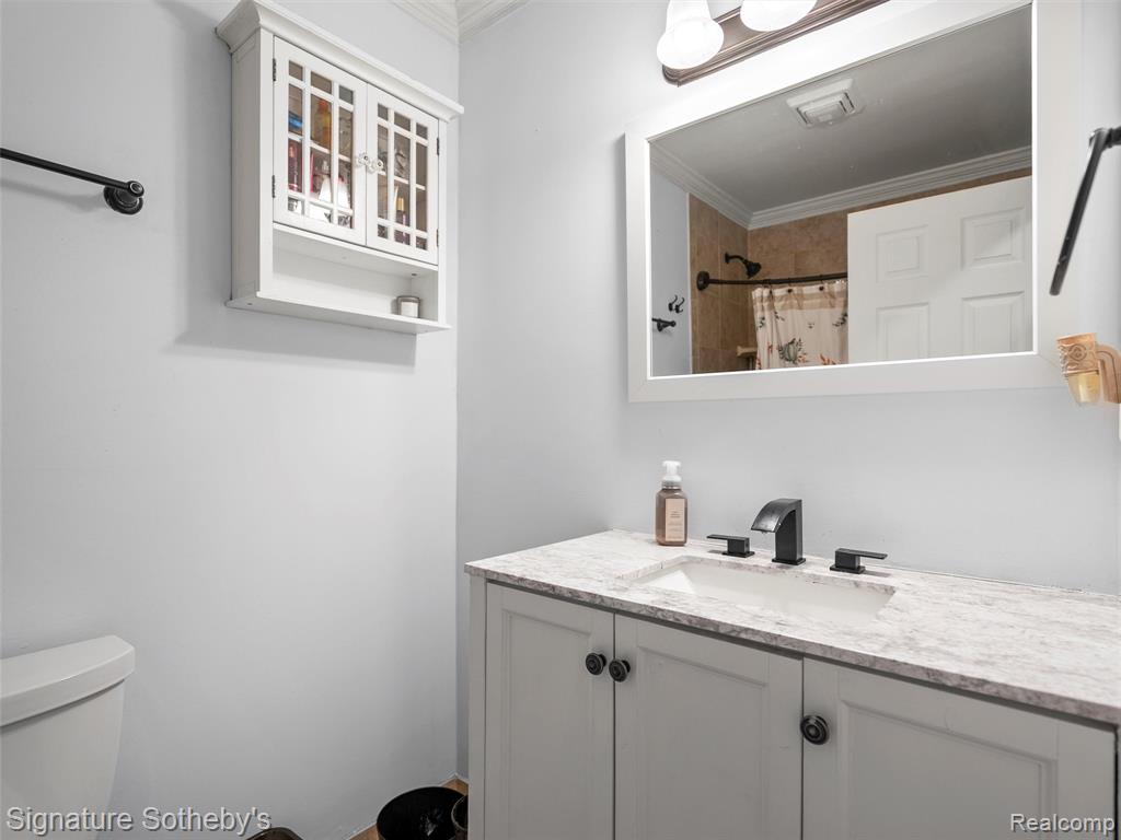 59415 Grand River Avenue, New Hudson, MI 48165 — Photo 15