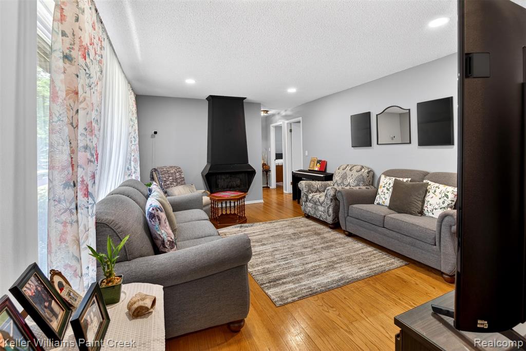 700 Coolidge Drive, Midland, MI 48642 — Photo 3