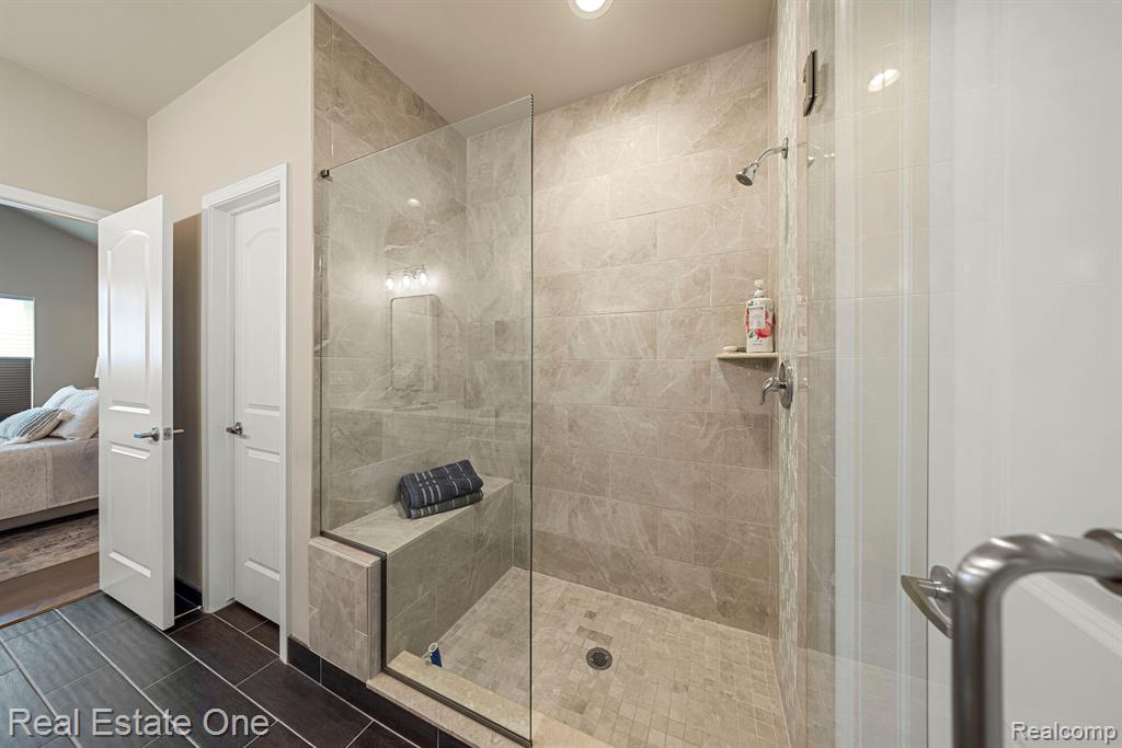 48582 EASTBRIDGE Drive, Canton, MI 48188 — Photo 22