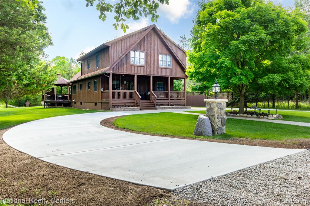 8706 Buckland Drive, South Lyon, MI 48178 — Photo 2