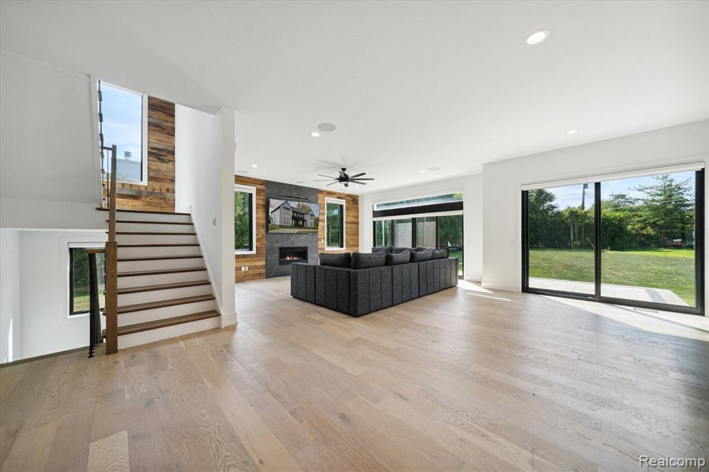 7450 PARKSTONE Lane, Bloomfield Hills, MI 48301 — Photo 32