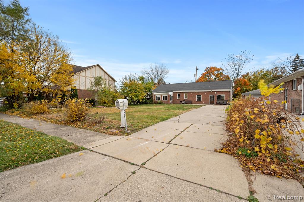 6551 Mayburn Street, Dearborn Heights, MI 48127 — Photo 6