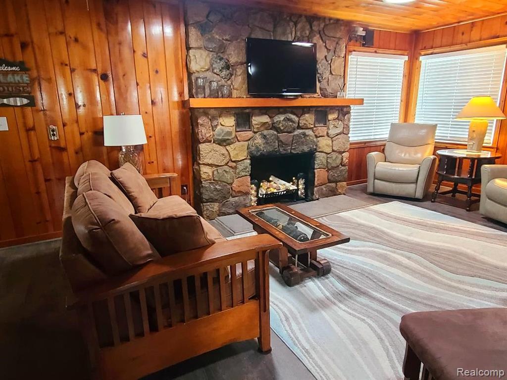7710 N Us Highway 23, Oscoda, MI 48750 — Photo 14