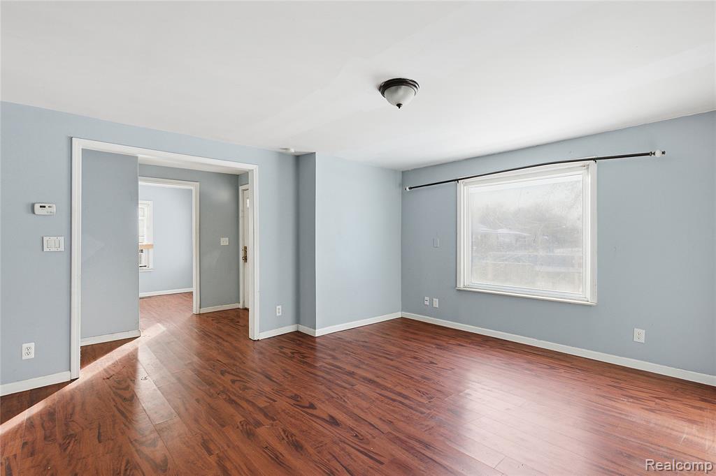 5315 Edgewood Street, Dearborn Heights, MI 48125 — Photo 7