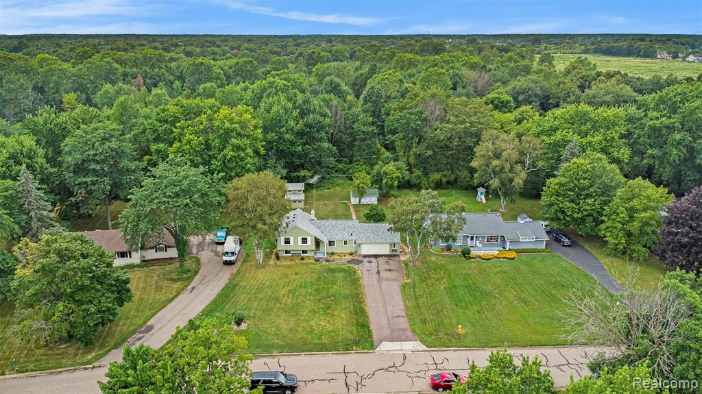 5397 Mapletree Drive, Flint, MI 48532 — Photo 2