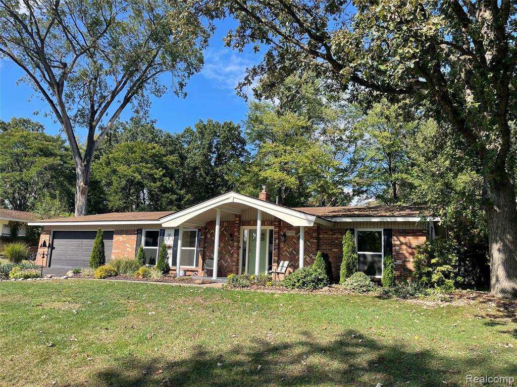 8981 Devon Drive, Shelby Twp, MI 48317 — front exterior
