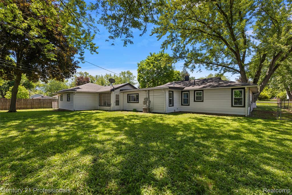 5360 Frankwill Avenue, Clarkston, MI — Photo 34