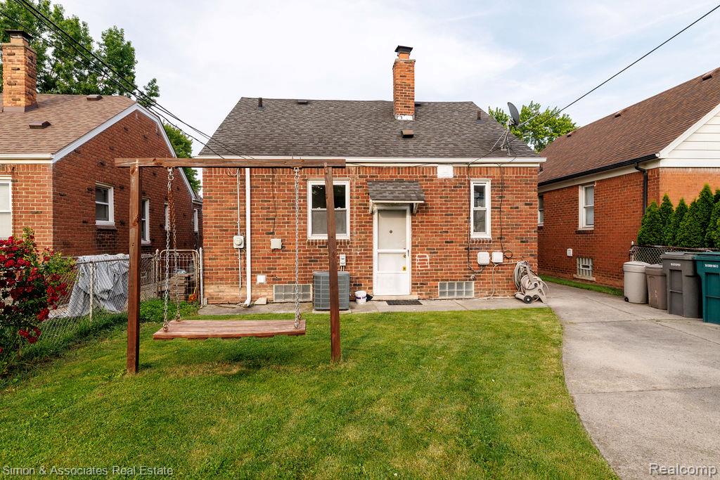 6109 Barrie Street, Dearborn, MI 48126 — Photo 7