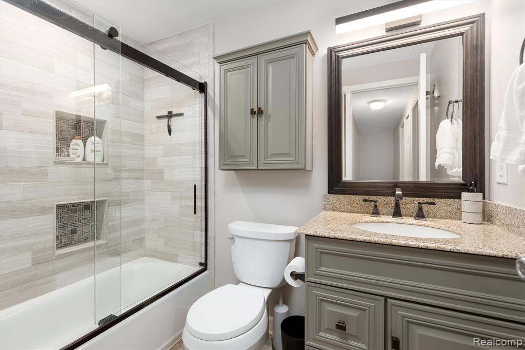 6500 RAINTREE Court, Canton, MI 48187 — Photo 15