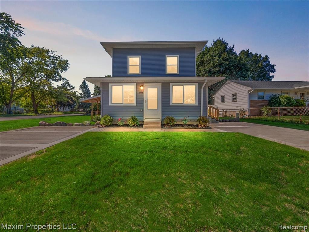 992 Parkwood Avenue, Ypsilanti, MI 48198 — front exterior