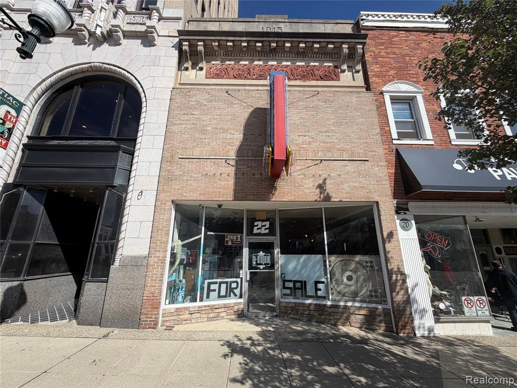 22 N Saginaw Street, Pontiac, MI 48342