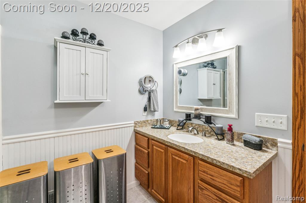 9493 Pine Needle Trail, Flushing, MI 48433 — Photo 16