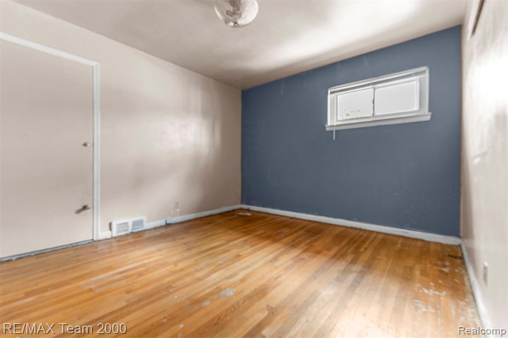 22101 Church Street, Oak Park, MI 48237 — Photo 5