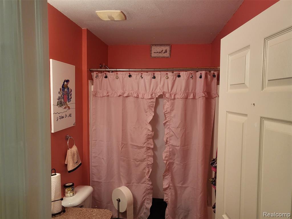 5216 Northwood Road, Grand Blanc, MI 48439 — Photo 16