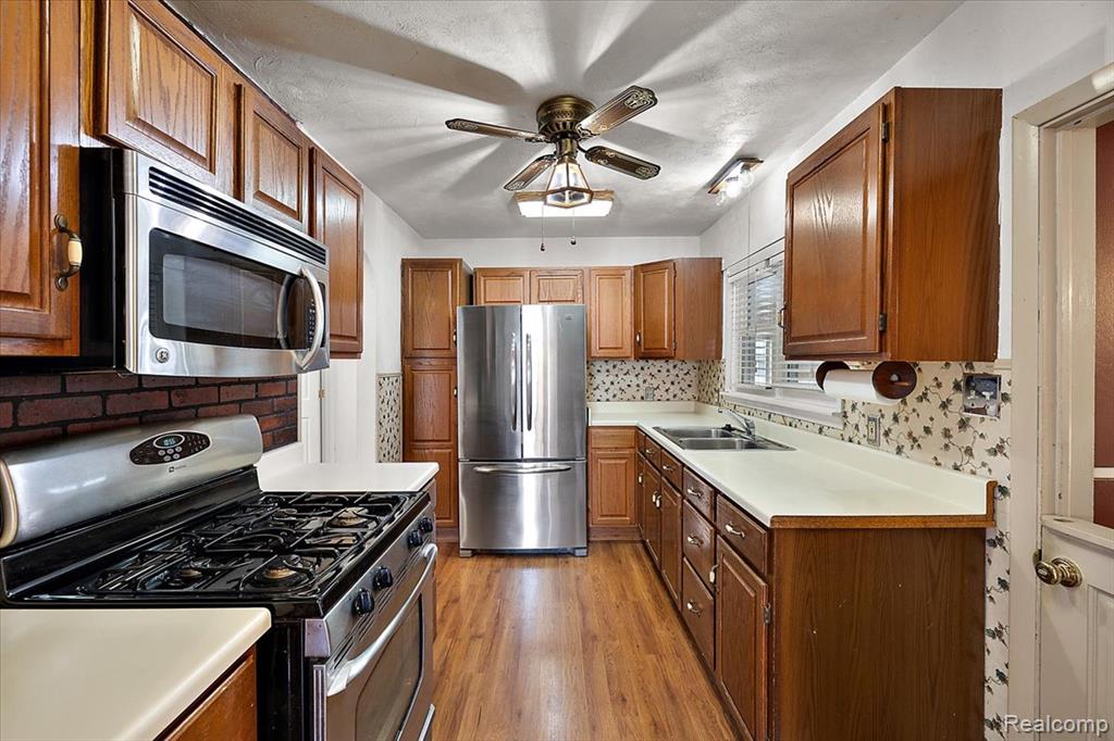777 Emerson Avenue, Pontiac, MI 48340 — Photo 12