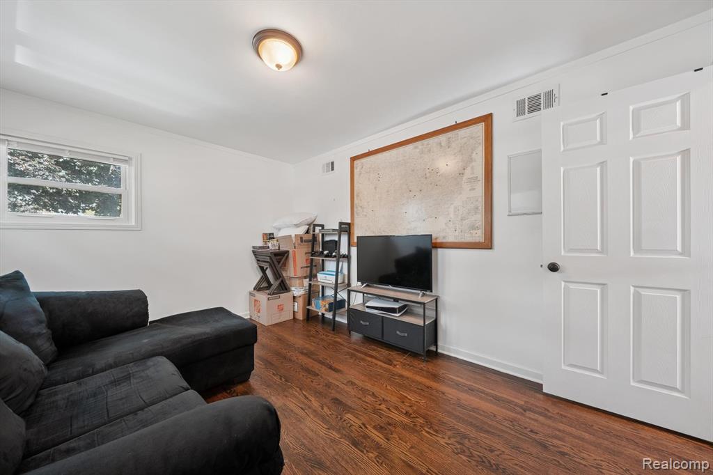 6345 Kolb Avenue, Allen Park, MI 48101 — Photo 8