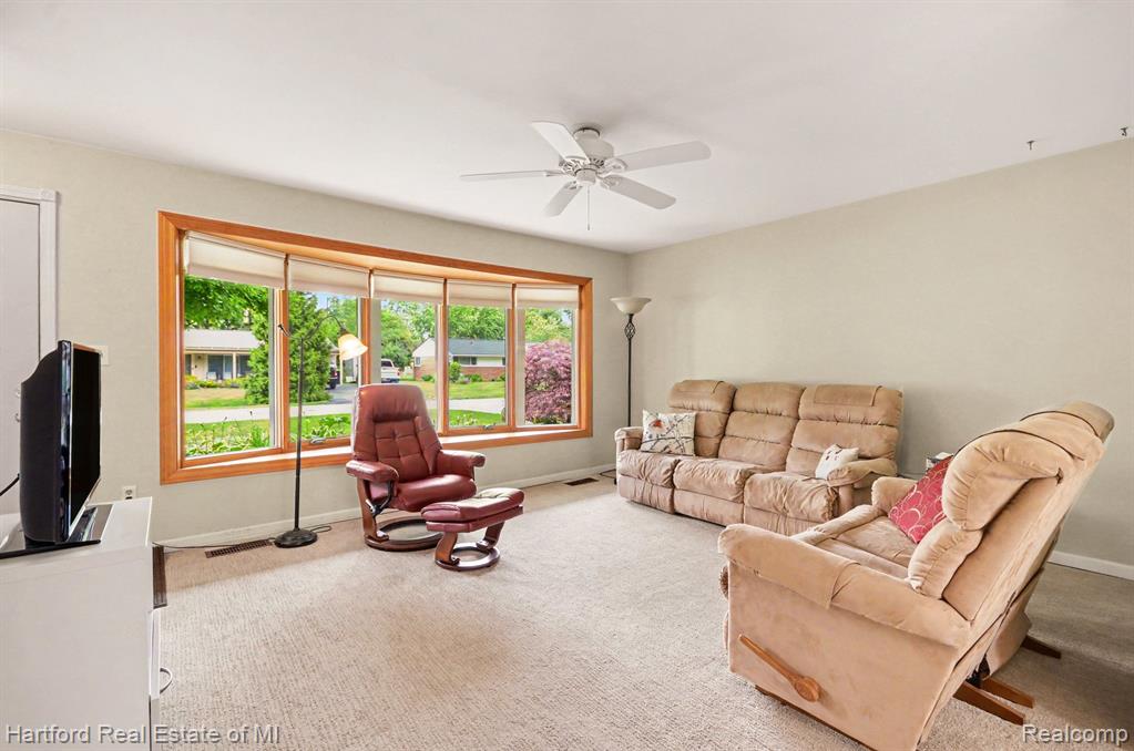41131 S McMahon Circle, Novi, MI — Photo 11