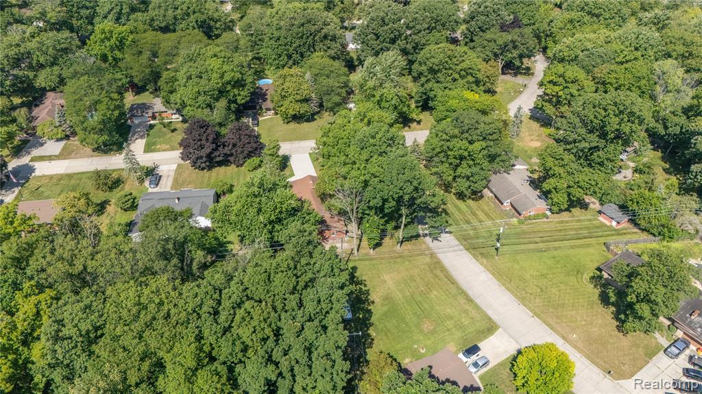 8293 Woodcrest Drive, Grosse Ile, MI 48138 — Photo 41