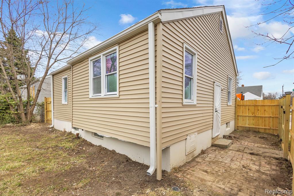 8401 Fielding Street, Detroit, MI 48228 — Photo 30