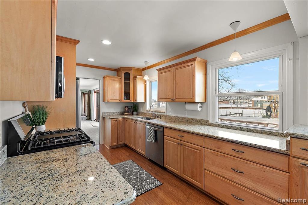 25651 S River Road, Harrison Township, MI — Photo 14